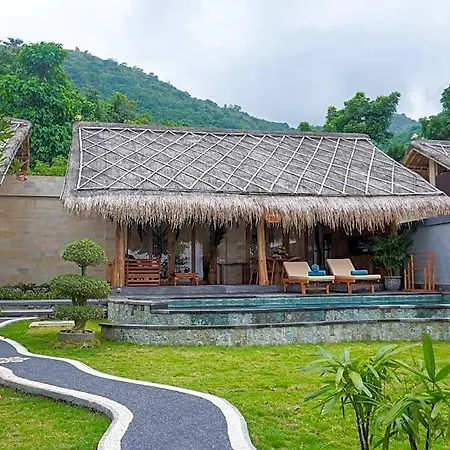 Ayunan Beach Villas